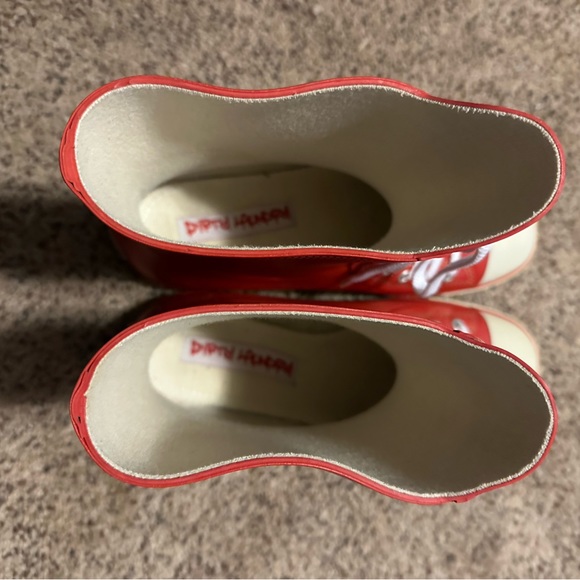 Dirty Laundry red rain boots. Size 8 - Picture 6 of 7
